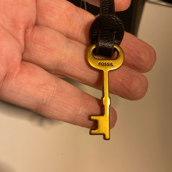 💝 Fossil Ainsley Crossbody Black Leather Turnlock Bag NWT - Picture 14 of 16